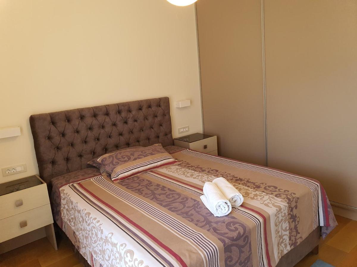 Apartman Lav Tre Canne Budva Exterior photo